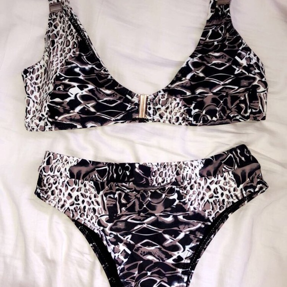 patterned bikini set - Picture 2 of 2